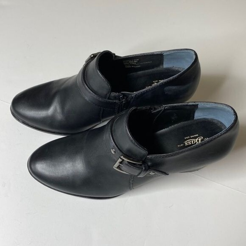 G.H. Bass & Co. Womens Black Faux Leather Ankle Boots With Buckle Size 6-1/2 M